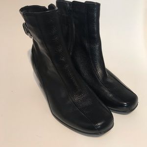 Clarks Artisan Ankle Boots 7.5 M Black Leather